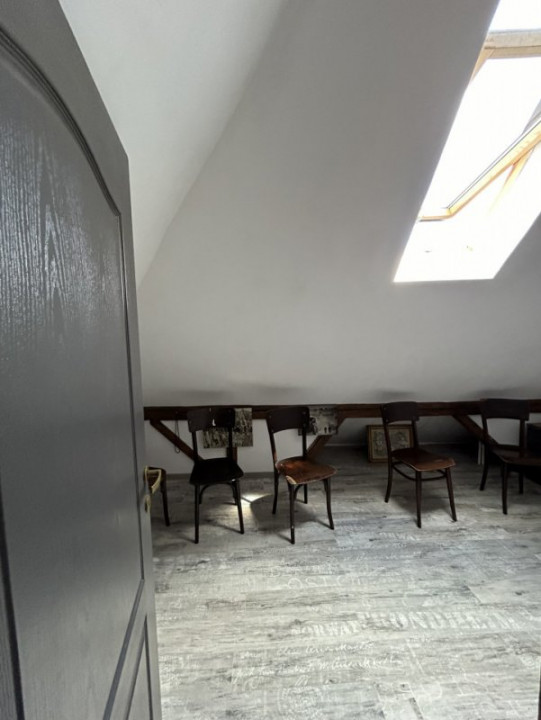Apartament 6 camere + loft, 200mp in vilă superbă  pe Vasile Lascăr 90