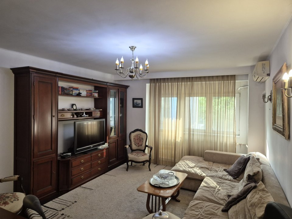 Apartament 4 camere spatios, Piata 1 mai, prima inchiriere