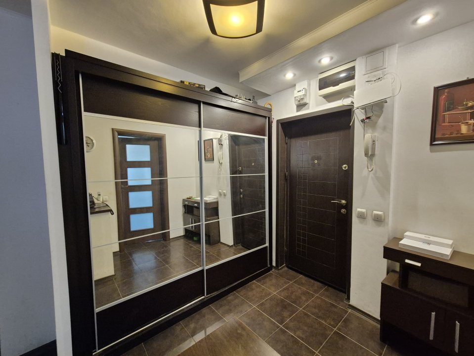 Apartament 4 camere spatios, Piata 1 mai, prima inchiriere