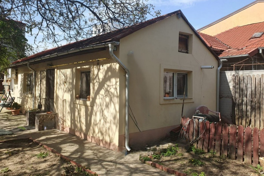 Teren cu Aut. Constr. 2025, zona Ion Mihalache - Intrarea Alpinistilor, nr 6-8, ideal constructie casa