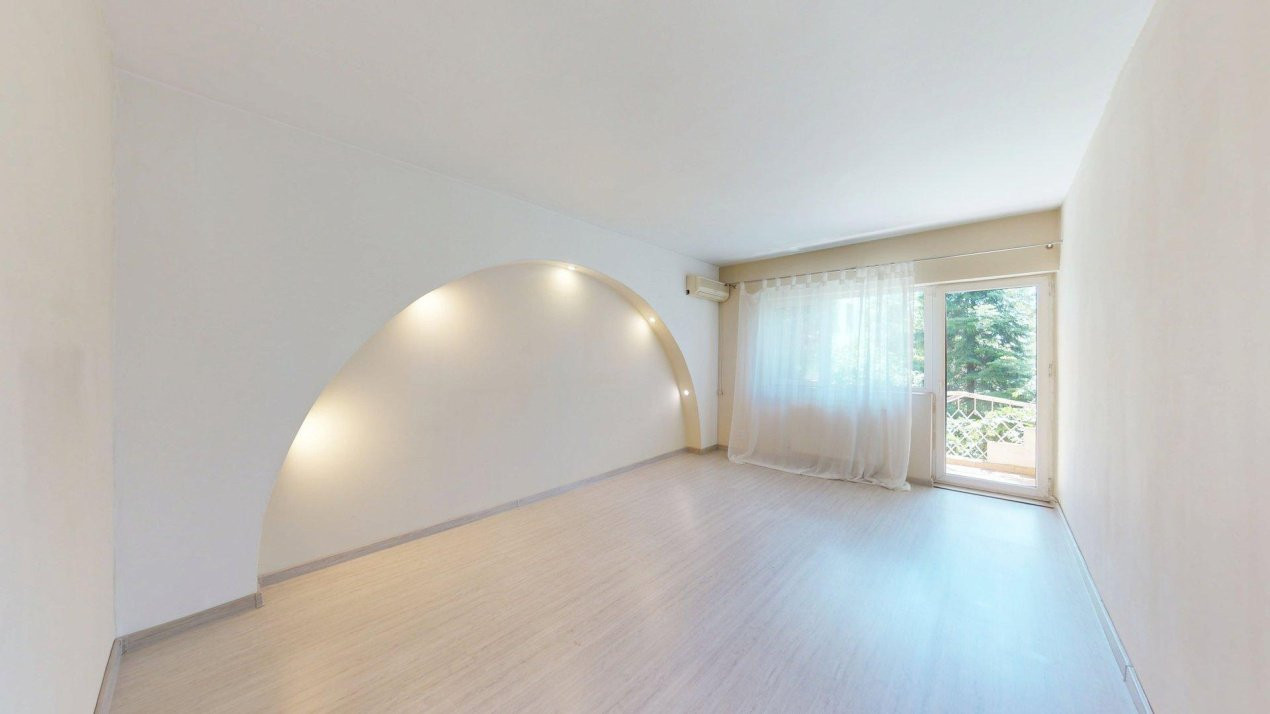 De vanzare Casa  cu 7 camere + Piscina in Zona  Prelungirea Ghencea
