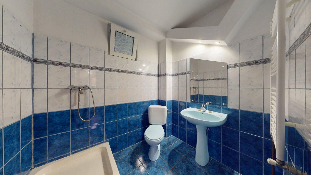 De vanzare Casa  cu 7 camere + Piscina in Zona  Prelungirea Ghencea