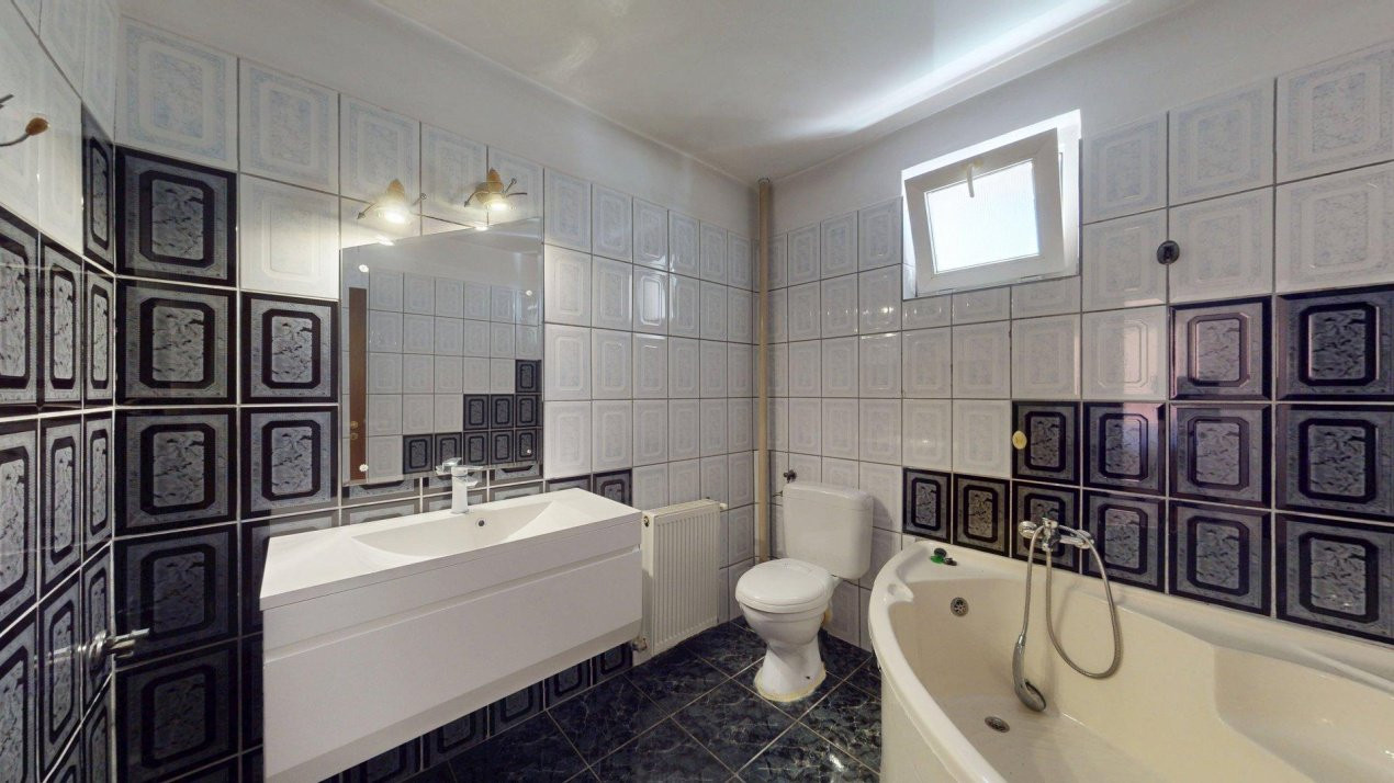 De vanzare Casa  cu 7 camere + Piscina in Zona  Prelungirea Ghencea