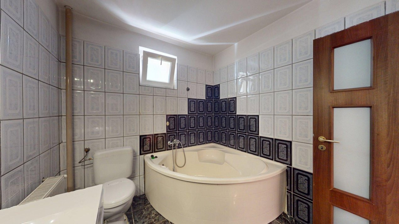 De vanzare Casa  cu 7 camere + Piscina in Zona  Prelungirea Ghencea