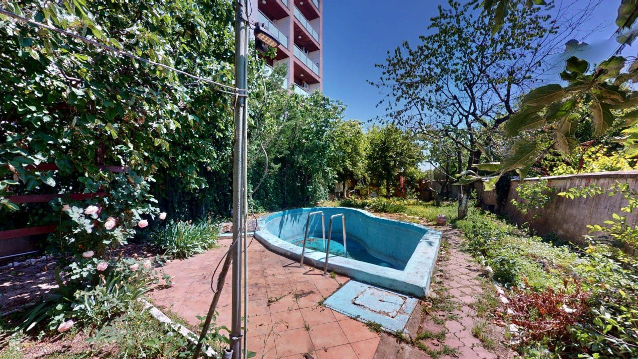 De vanzare Casa  cu 7 camere + Piscina in Zona  Prelungirea Ghencea