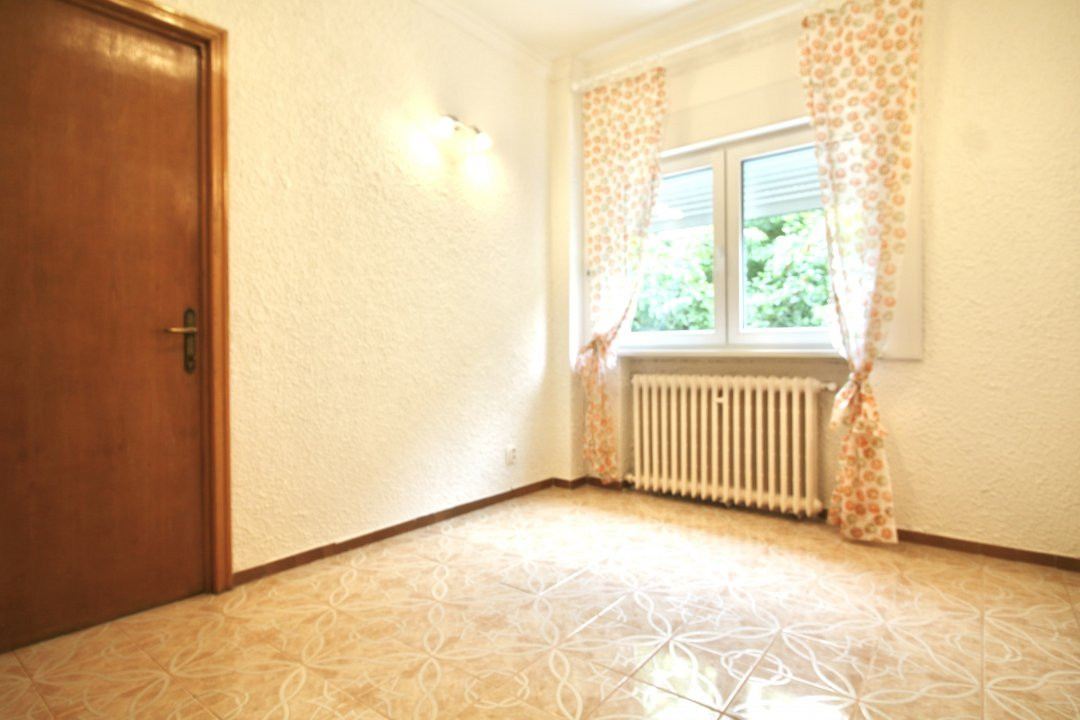 TELEVIZIUNE-ZAMBACCIAN, APARTAMENT 4 CAMERE IN VILA, 134 MP!