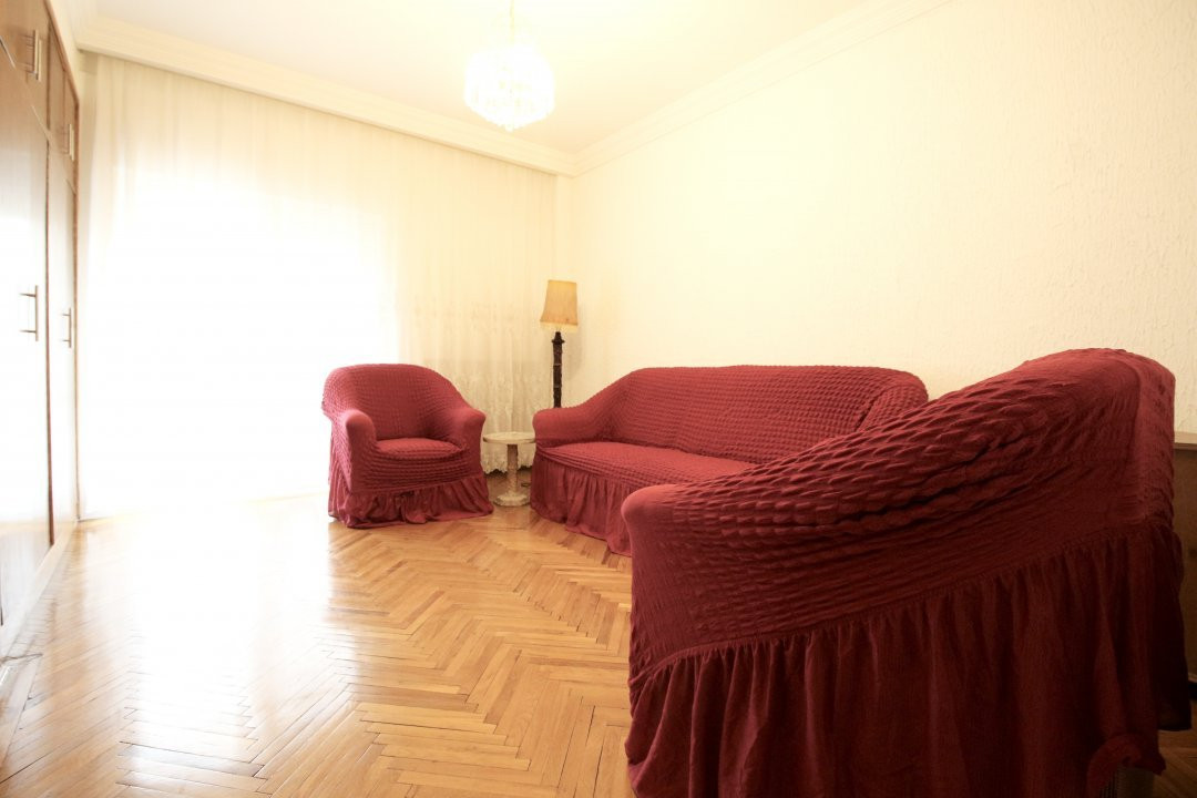 TELEVIZIUNE-ZAMBACCIAN, APARTAMENT 4 CAMERE IN VILA, 134 MP!