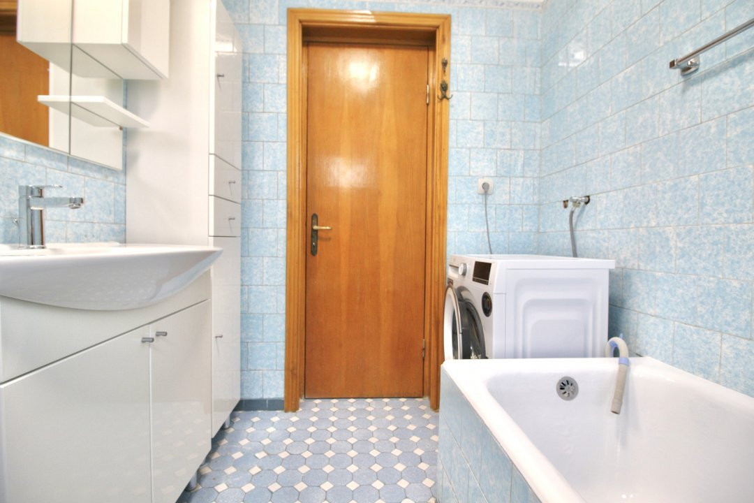 TELEVIZIUNE-ZAMBACCIAN, APARTAMENT 4 CAMERE IN VILA, 134 MP!