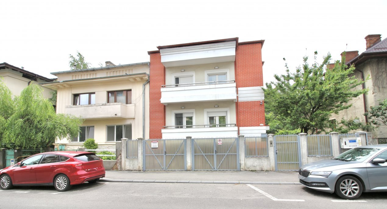 TELEVIZIUNE-ZAMBACCIAN, APARTAMENT 4 CAMERE IN VILA, 134 MP!