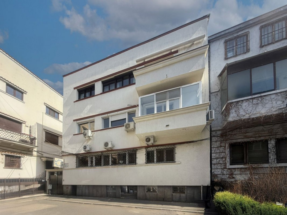Apartament neoclasic în inima Bucureștiului – o poveste de arhitectură și elegan