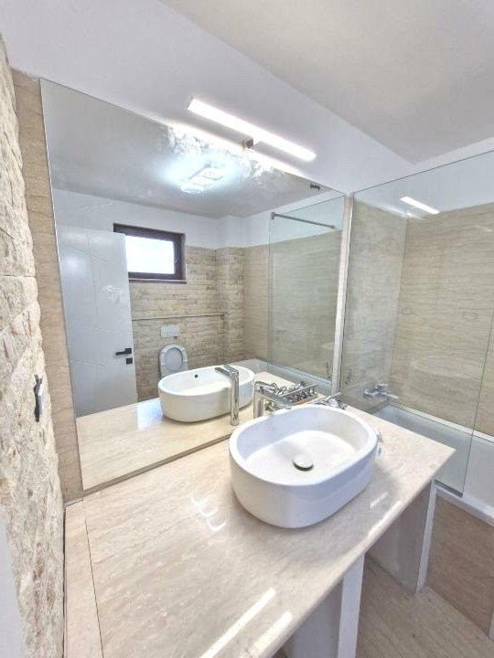 Vila, casa 5 camere, 2 parcari, Pipera, Aurel Vlaicu