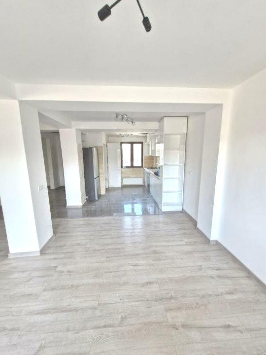 Vila, casa 5 camere, 2 parcari, Pipera, Aurel Vlaicu
