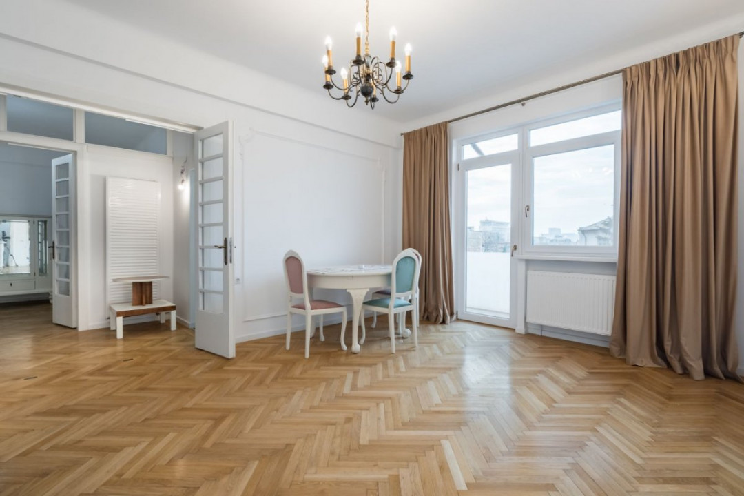 VAND APARTAMENT TREI CAMERE MAGNIFICE, SUPERB! APROAPE DE ORICE