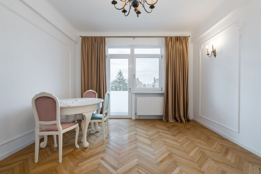 VAND APARTAMENT TREI CAMERE MAGNIFICE, SUPERB! APROAPE DE ORICE