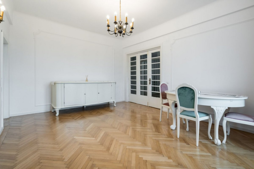 VAND APARTAMENT TREI CAMERE MAGNIFICE, SUPERB! APROAPE DE ORICE