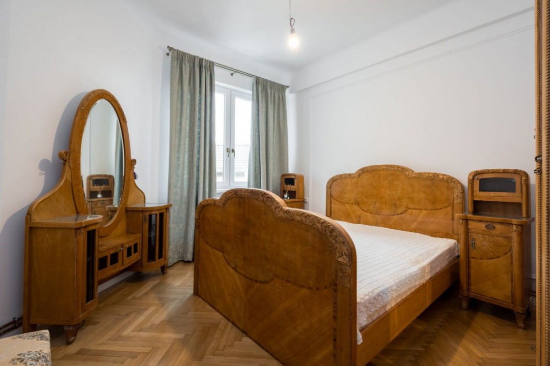 VAND APARTAMENT TREI CAMERE MAGNIFICE, SUPERB! APROAPE DE ORICE