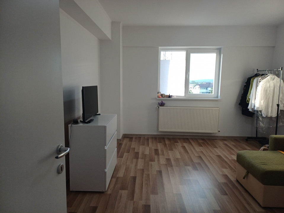 Garsonieră spațioasă de vânzare – Zona Big, Pitești