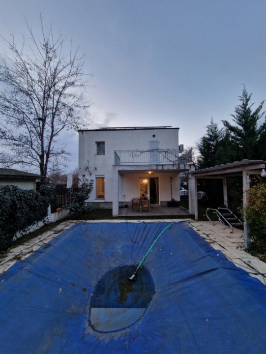 De Vanzare! Vila cu 3 camere in Pipera 