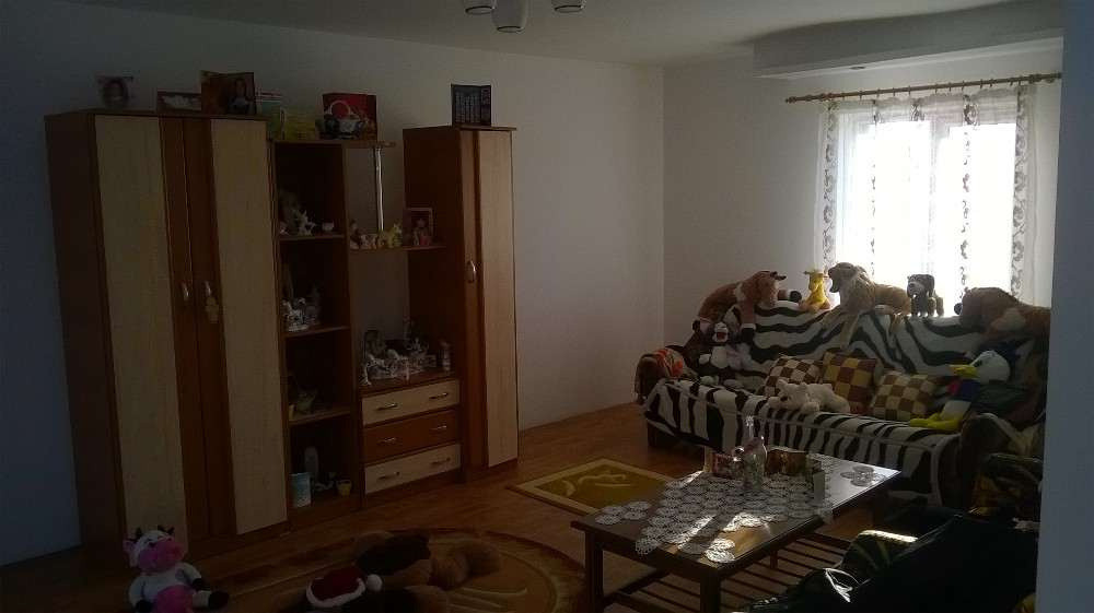 Casă spațioasă în Valea Mărului, cu anexa locuibilă și teren generos