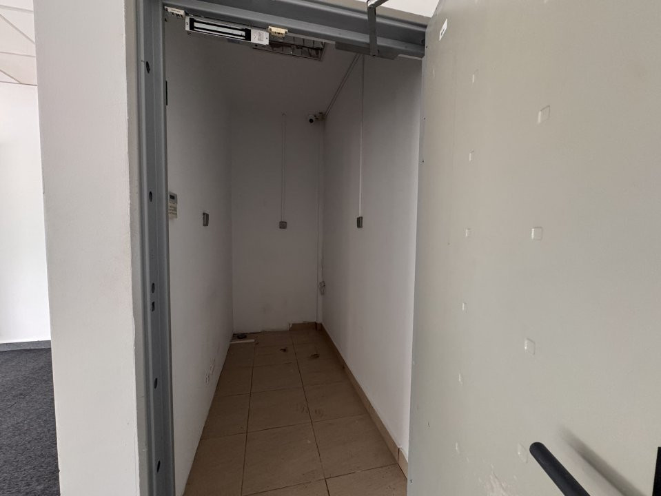 Afi Mall - spatiu comercial / Vad Excelent / Disponibilitate imediata !