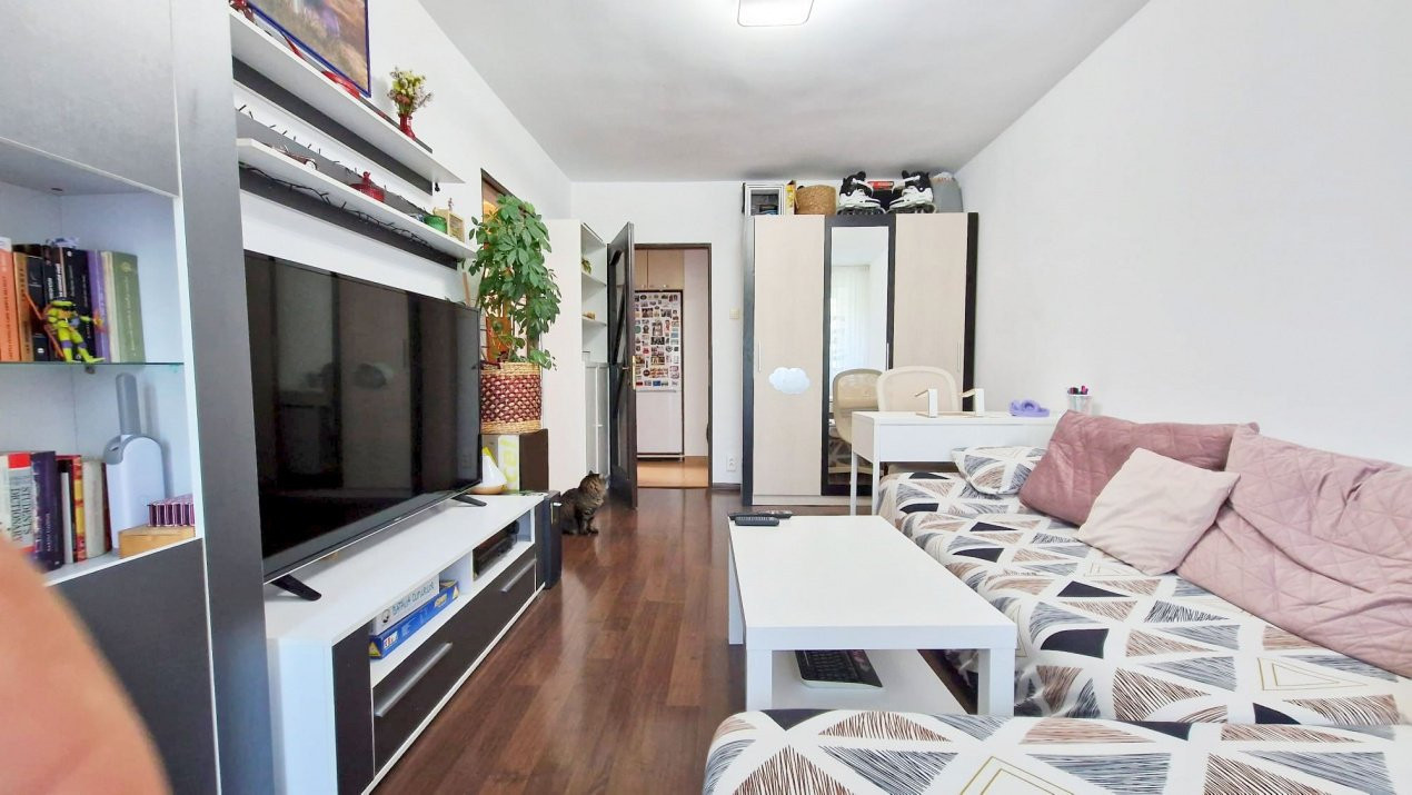 2 camere cu balcon scăldat de soare, gata să te primească în Alexandru Obregia