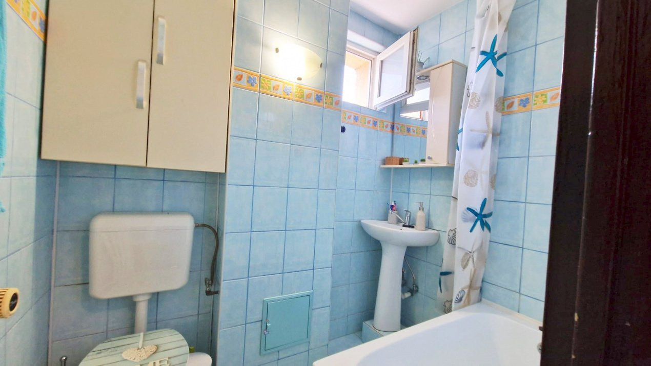 2 camere cu balcon scăldat de soare, gata să te primească în Alexandru Obregia