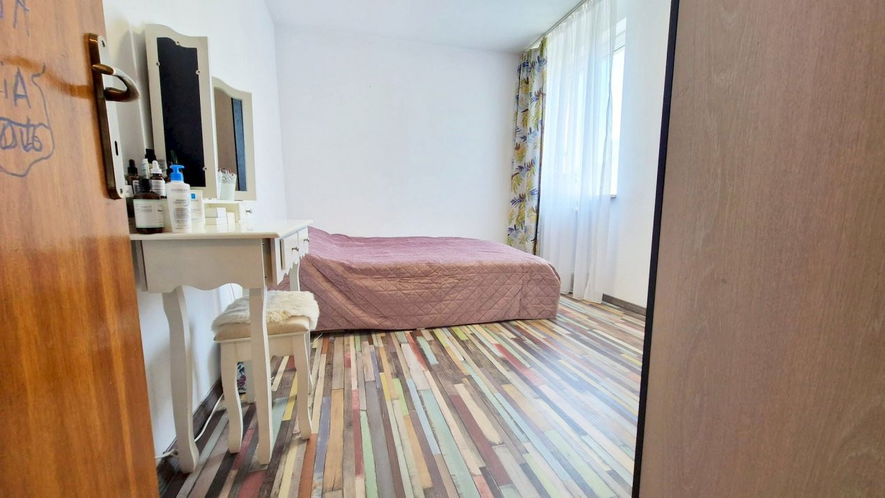 2 camere cu balcon scăldat de soare, gata să te primească în Alexandru Obregia