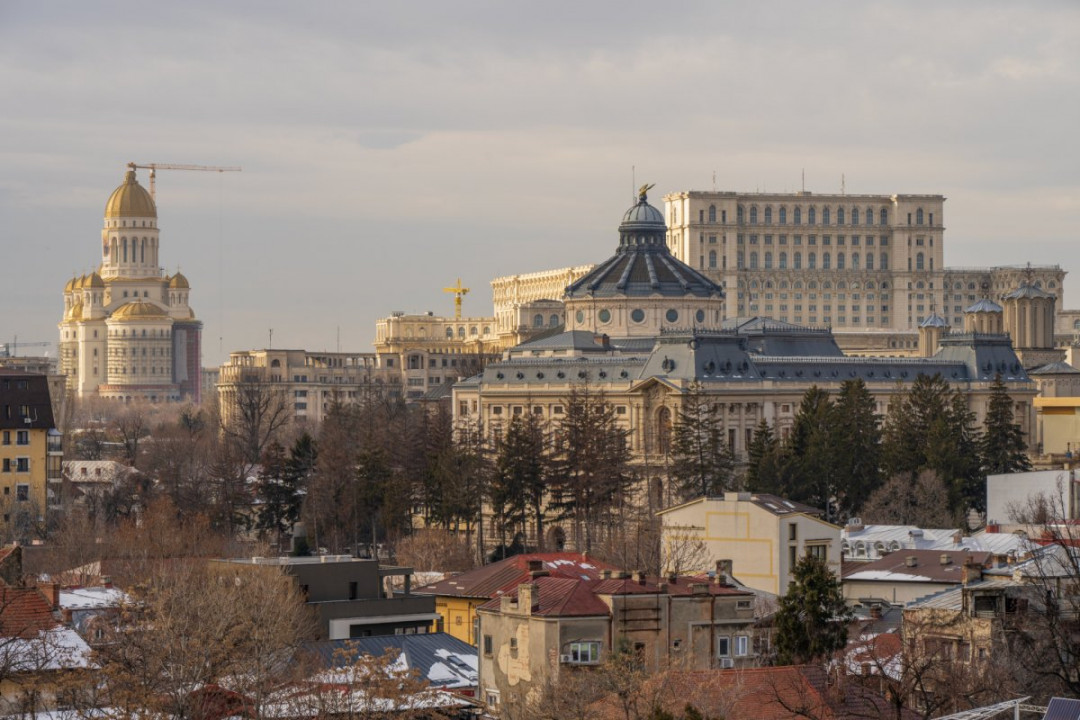 CANTEMIR – BUDAPESTA, 2 CAMERE 48 MP, VEDERE LIBERA, LA CHEIE!