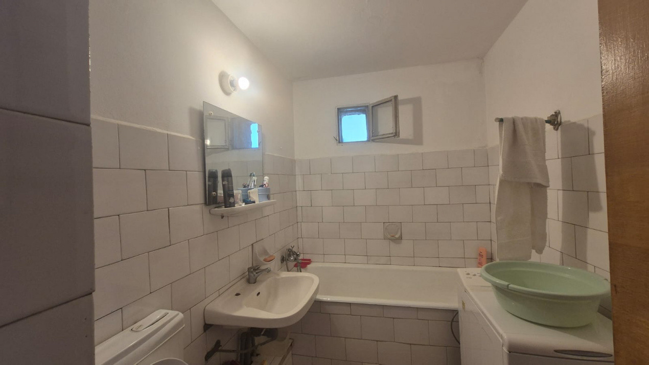  Vanzare apartament 3 camere Exercitiu
