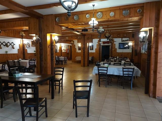 Hotel 3 stele, 28 cam si teren 3 587 mp  Statiunea Horezu jud. Valcea 600 000 Eu