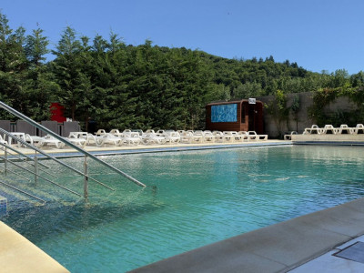  HOTEL DE VANZARE IN CENTRUL STATIUNII CALIMANESTI !!!