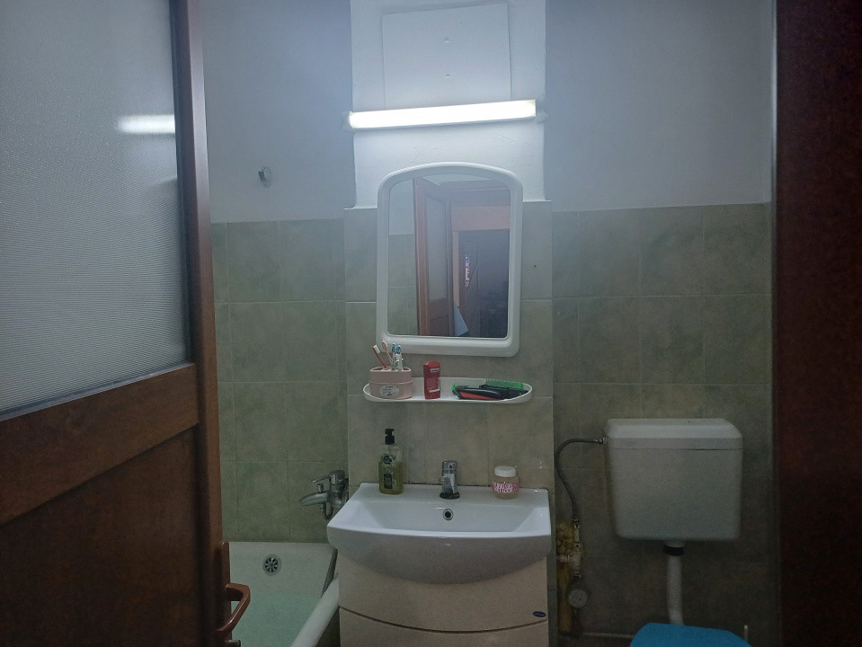  Vanzare apartament 2 camere Gavana