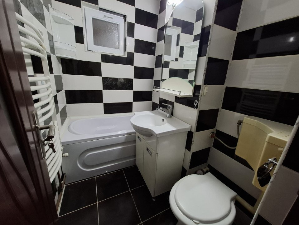 GARSONIERĂ ULTRACENTRAL,  ETAJ 1, ÎN TÂRGOVIȘTE