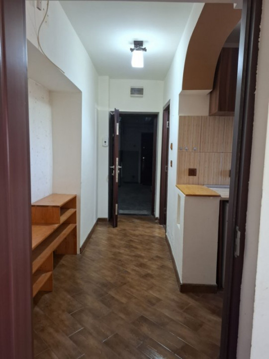 GARSONIERĂ ULTRACENTRAL,  ETAJ 1, ÎN TÂRGOVIȘTE