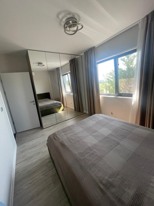 Vila individuala de vanzare 4 camere Crevedia - Samurcasi