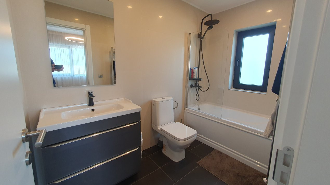 Vila individuala de vanzare 4 camere Crevedia - Samurcasi