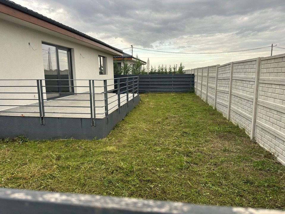Vila individuala de vanzare 4 camere Crevedia - Samurcasi