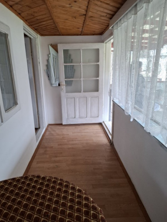 Vânzare căsuță rustică în com. Bărbulețu, jud. Dâmvovița