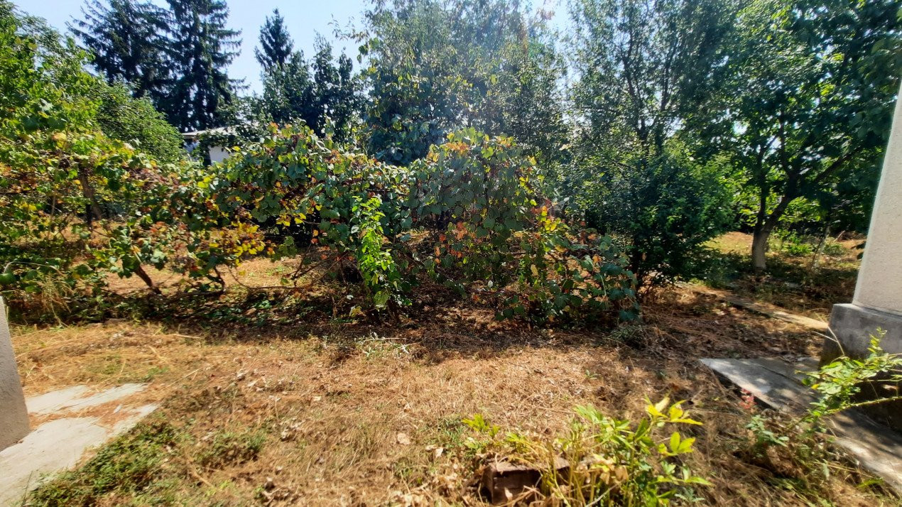  Vânzare casă și teren în oraș RĂCARI, jud.Dâmbovița
