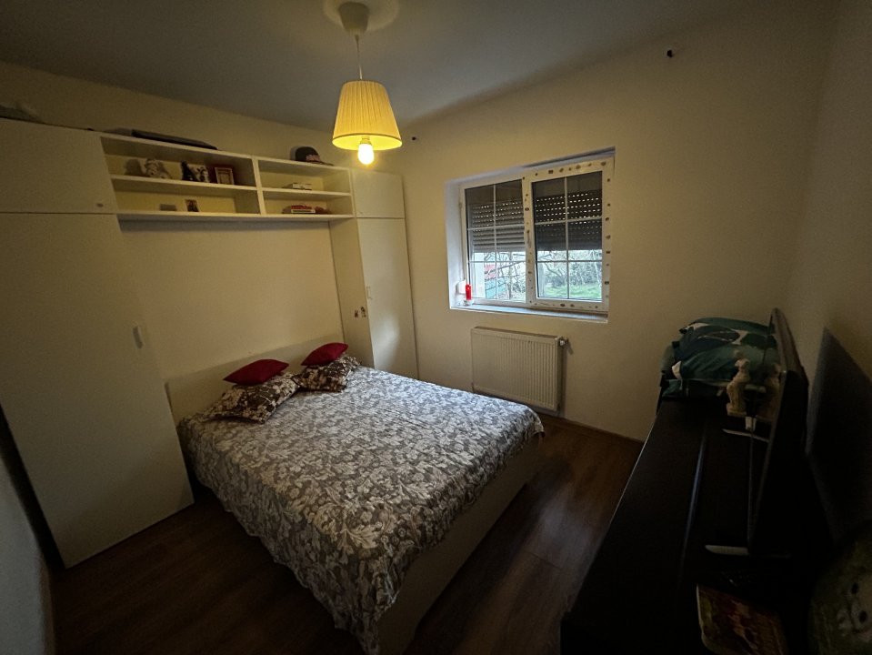 De vanzare apartament cu 4 camere