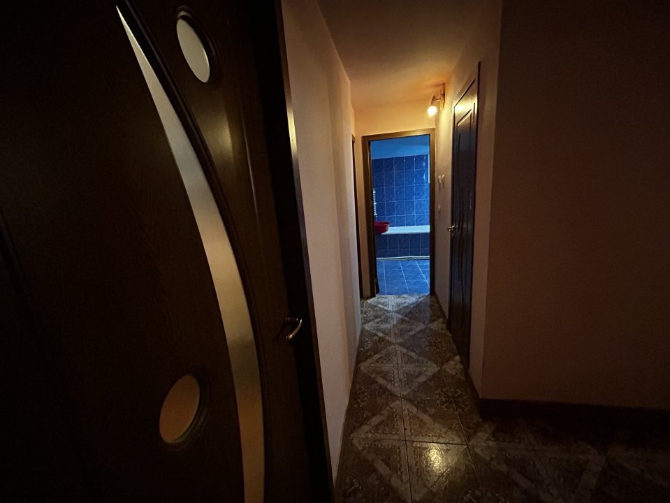 De vanzare apartament 3 camere
