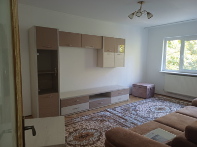  Inchiriere apartament 3 camere Central