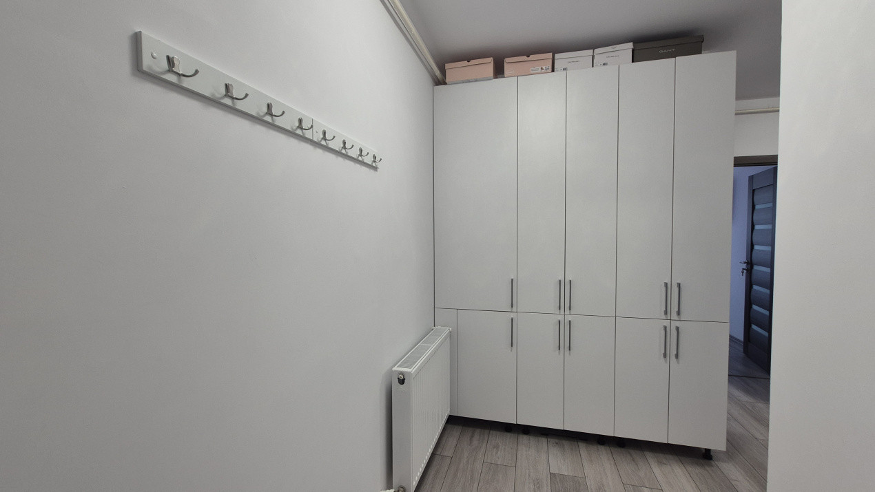 De vânzare | Apartament 3 camere, Etaj 2 | Zona Trivale, lângă pădure