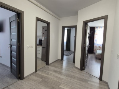 De vânzare | Apartament 3 camere, Etaj 2 | Zona Trivale, lângă pădure