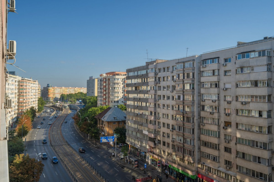 Apartament de 2 camere proaspăt renovat, 5 min metrou, prima închiriere!