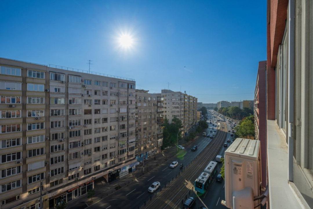 Apartament de 2 camere proaspăt renovat, 5 min metrou, prima închiriere!