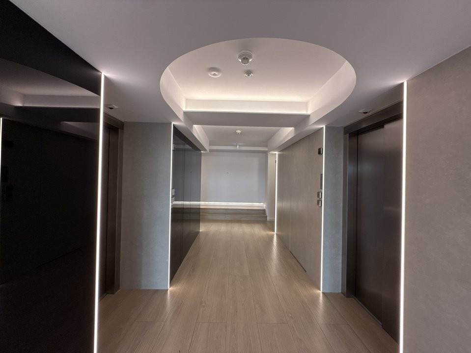 DE INCHIRIAT 2 CAMERE / LOC PARCARE SUBTERAN