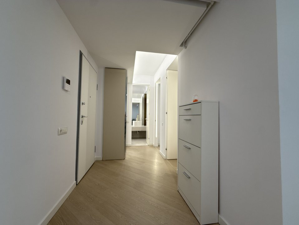 DE INCHIRIAT 2 CAMERE / LOC PARCARE SUBTERAN