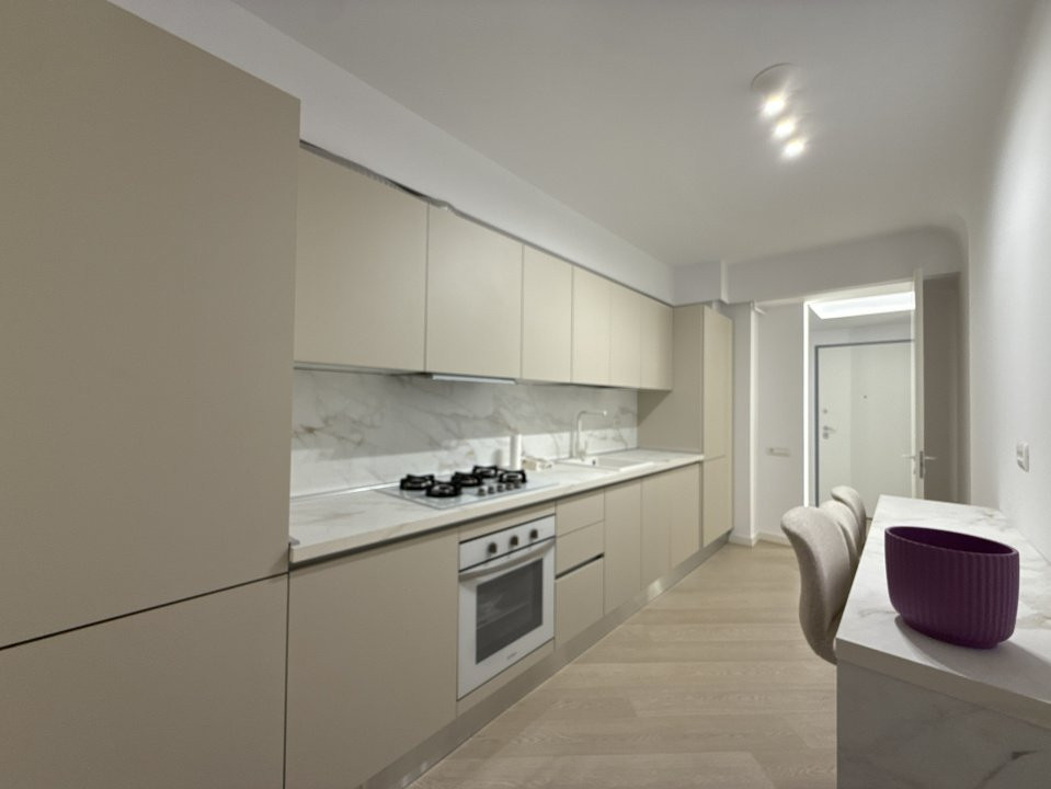 DE INCHIRIAT 2 CAMERE / LOC PARCARE SUBTERAN