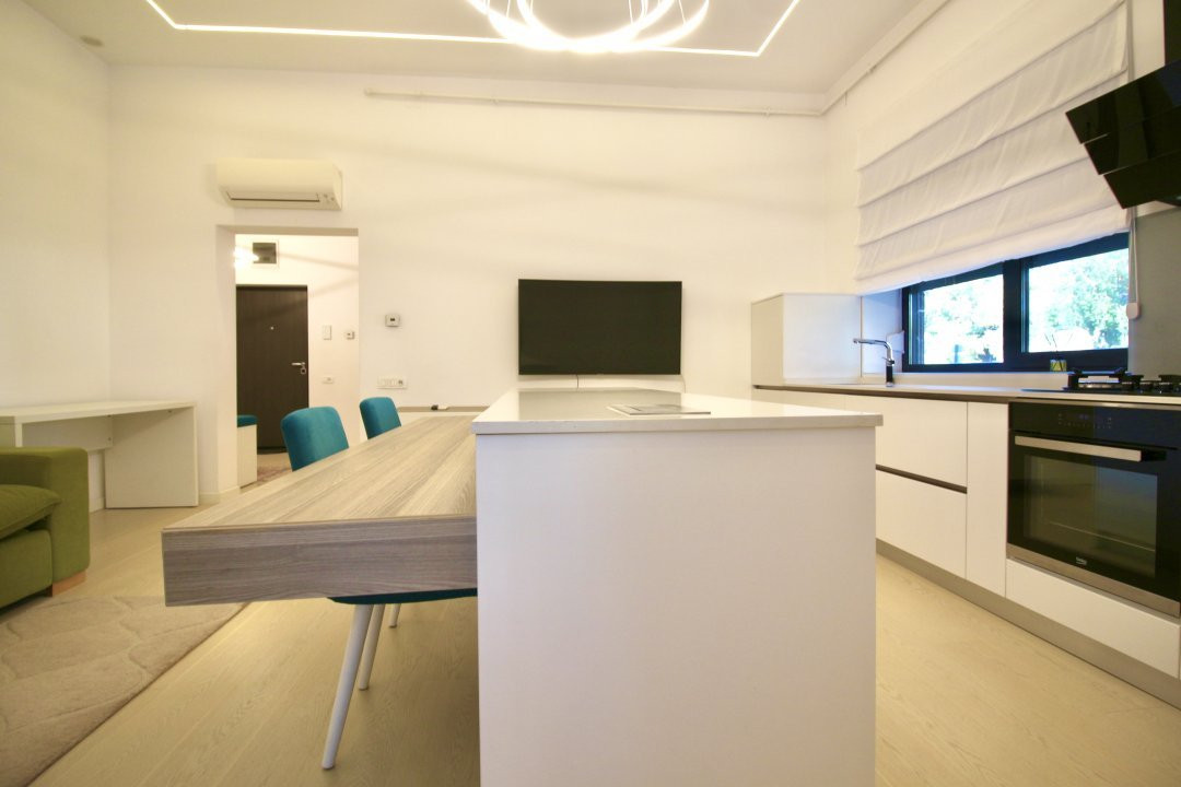 BANEASA-SOS. STRAULESTI, APARTAMENT CU GRADINA 20 MP SI LOC PARCARE!
